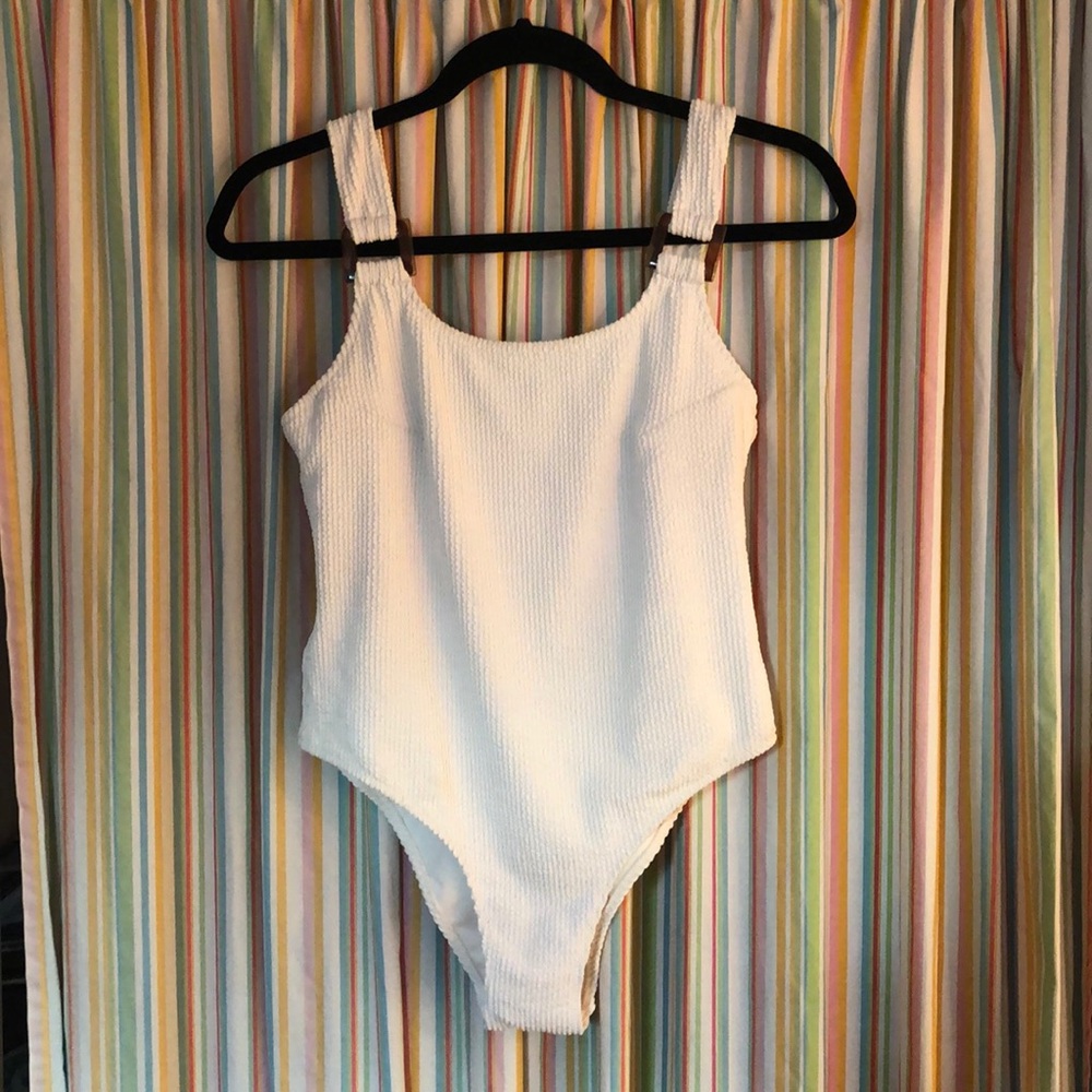 H&M textured one piece bathing suit